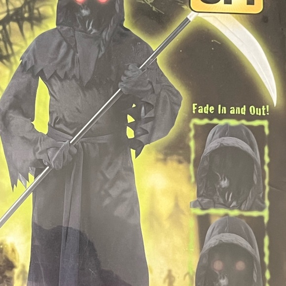 Halloween costumes, fade in/out unknown phantom - Picture 3 of 5